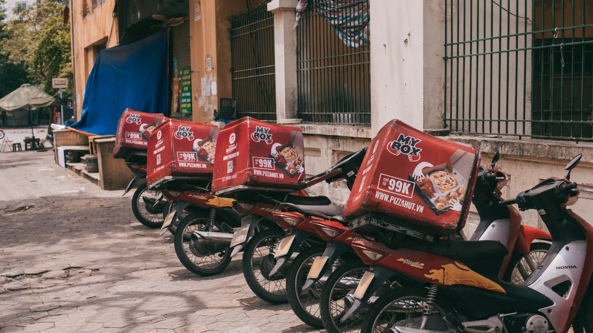 Food Delivery in Korea: Can Foreigners Use Baemin? — editorial photo